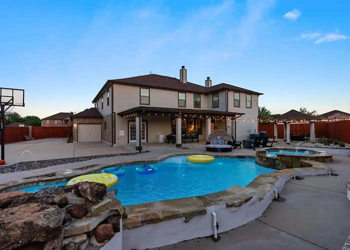 Holiday home Large Groups' Luxury House - Pool - Sleep 22 *