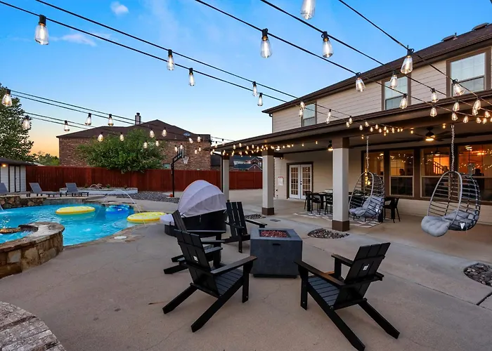 Large Groups' Luxury House - Pool - Sleep 22