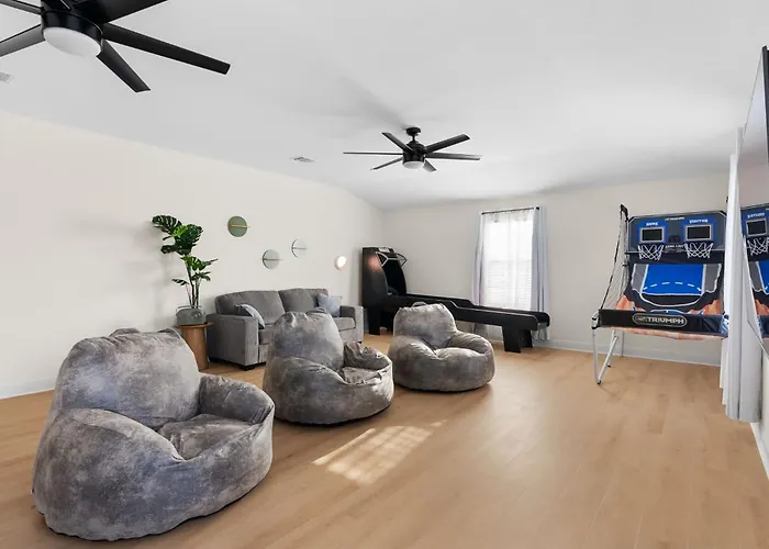 Large Groups' Luxury House - Pool - Sleep 22 Holiday home