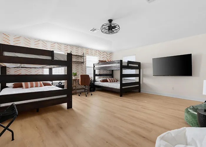 Large Groups' Luxury House - Pool - Sleep 22 Holiday home