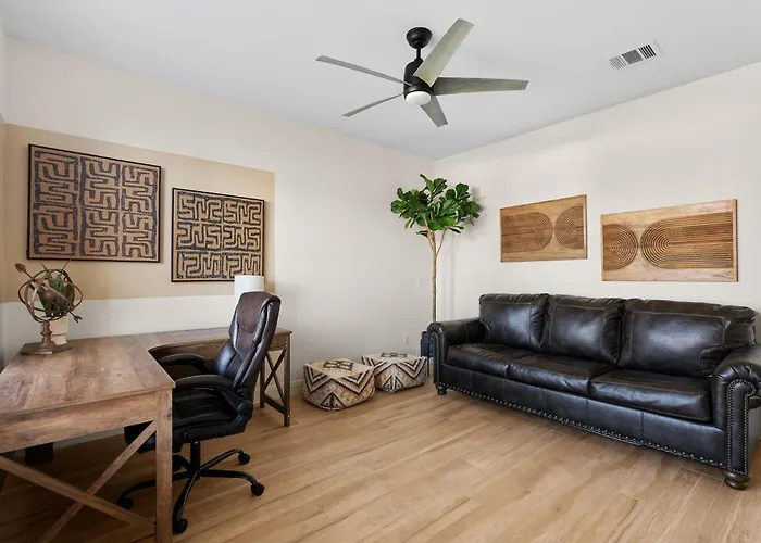 Large Groups' Luxury House - Pool - Sleep 22 Holiday home Round Rock