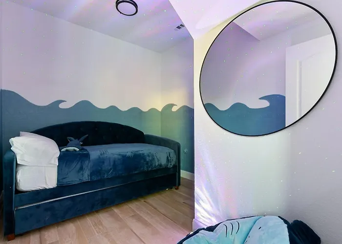 Large Groups' Luxury House - Pool - Sleep 22 Holiday home *