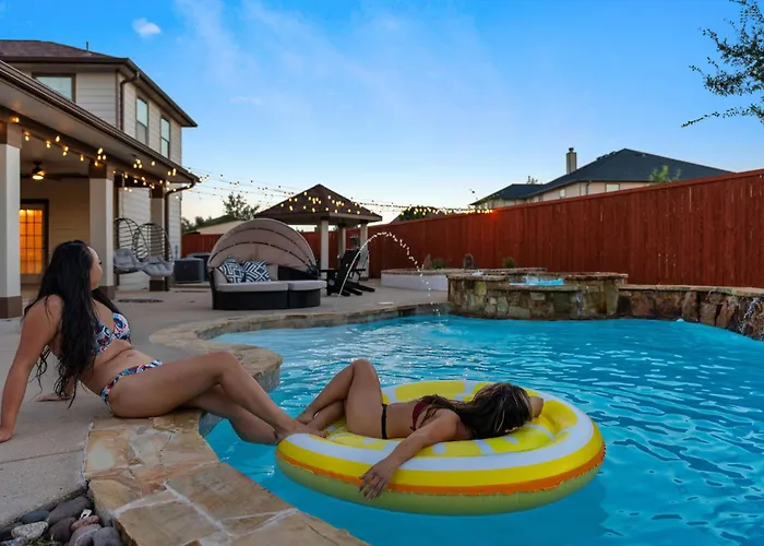 Holiday home Large Groups' Luxury House - Pool - Sleep 22 *