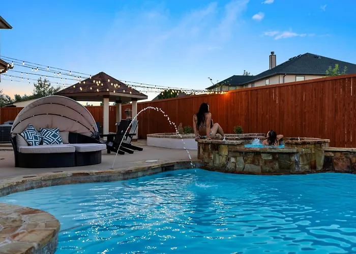 Large Groups' Luxury House - Pool - Sleep 22
