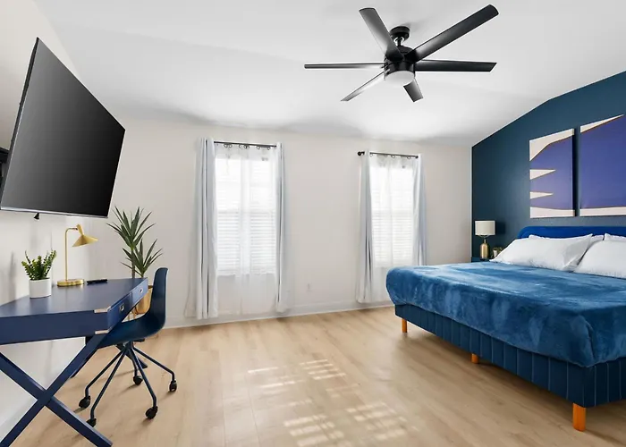 Large Groups' Luxury House - Pool - Sleep 22